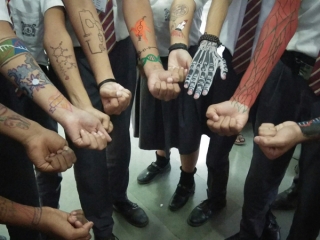 mehendi and tatoo making compettion (4)