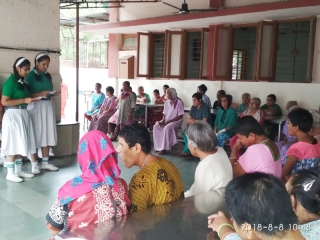 VisittoOldAgeHome2018-19 (3)